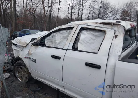 2017 Ram 1500 Express 4X4 6'4 Box z USA, uszkodzony, nr VIN 1C6RR7FT5HS760391